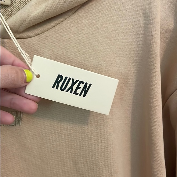 Ruxen Tan Hoodie Sweater with Long Sleeves NWT - Picture 3 of 4